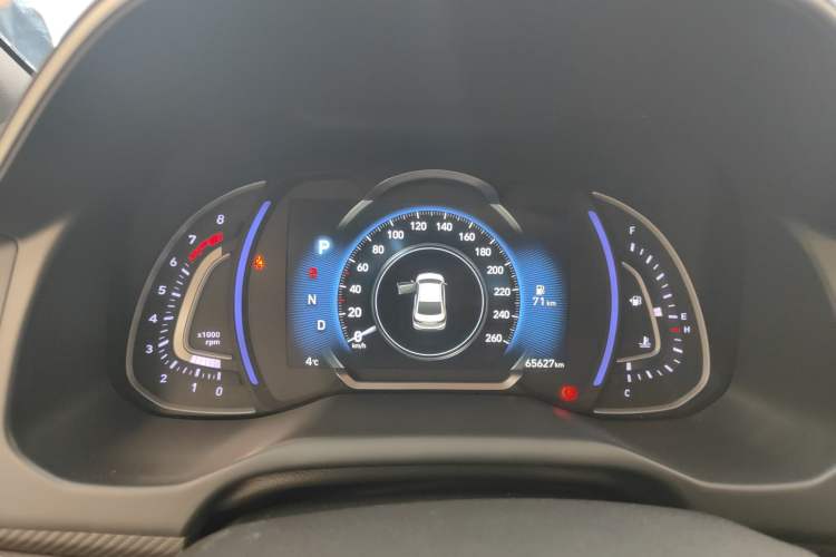 Used Hyundai Elantra 2019 1.4T Dual-Clutch Xuan Dong · Dynamic Model