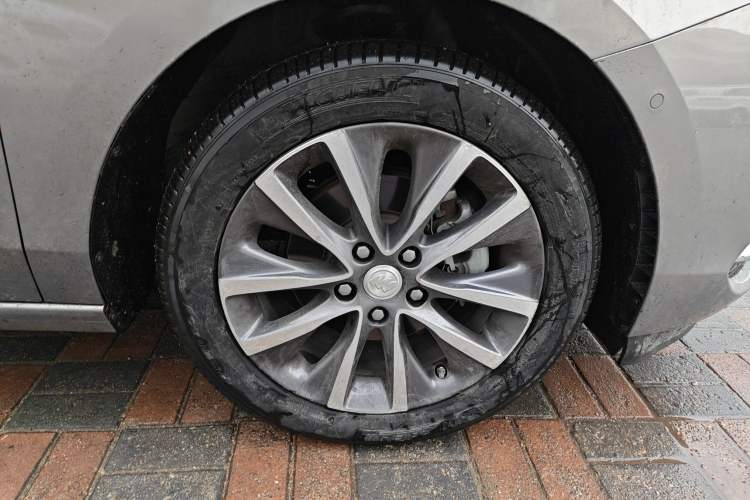 Used Buick GL6 2018 18T 6-Seater Prestige Model
