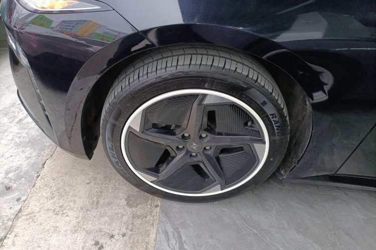 Used  eπ007 2024 Pure Electric 530 Air Edition
