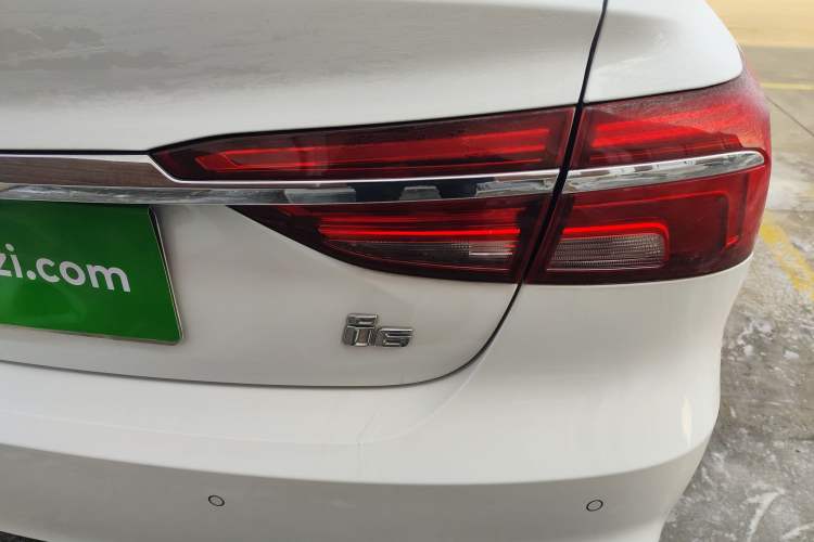 Used Roewe i6 2020 PLUS 1.6L CVT 4G Connected Glory Flagship Edition