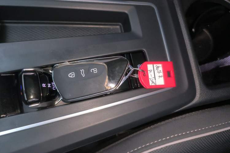 Used Volkswagen Golf 2023 Facelift 280TSI DSG R-Line Lite
