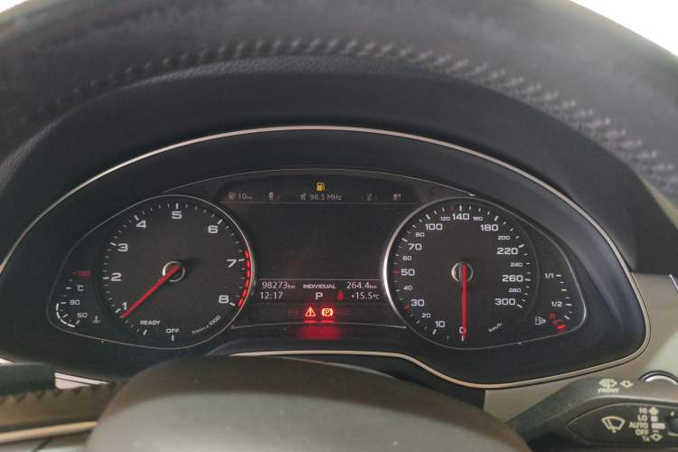 Used Audi Q7 2016 40 TFSI Comfort Model
