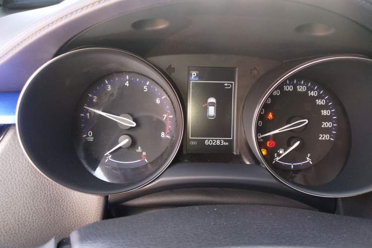 Used Toyota IZOA 2018 2.0L Yichi Version China VI Standard
