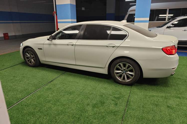 Used BMW 5 Series 2014 520Li Elegant Model
