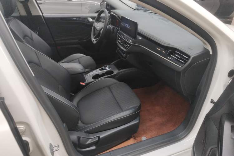 Used Ford Focus 2021 Hatchback EcoBoost 180 Automatic Titanium Edition