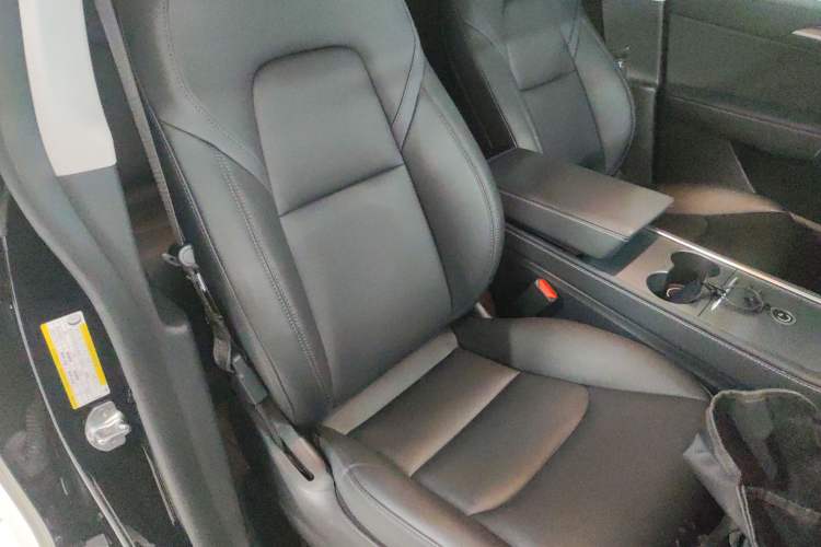 Used Tesla Model Y 2021 Long-Range All-Wheel-Drive Version