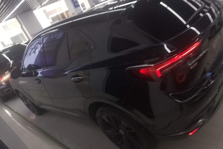 Used Buick Envision 2022 Encore S GS Two-Wheel Drive Smart Sport Model
