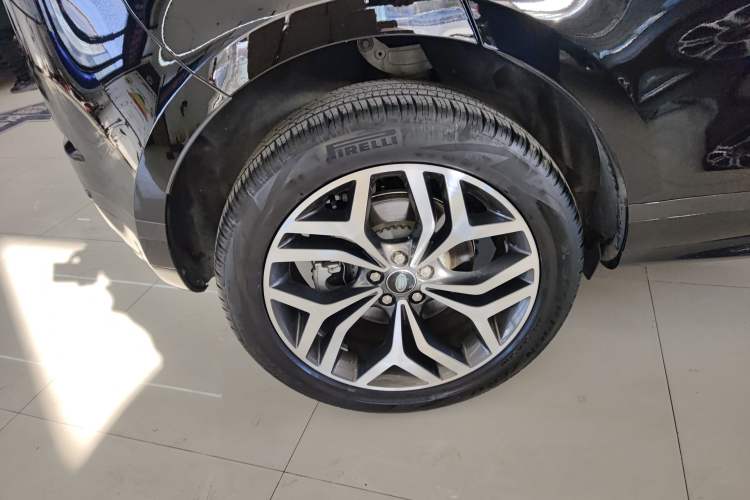 Used Land Rover Range Rover Evoque 2021 Range Rover Velar 249 PS R-Dynamic S Performance Edition
