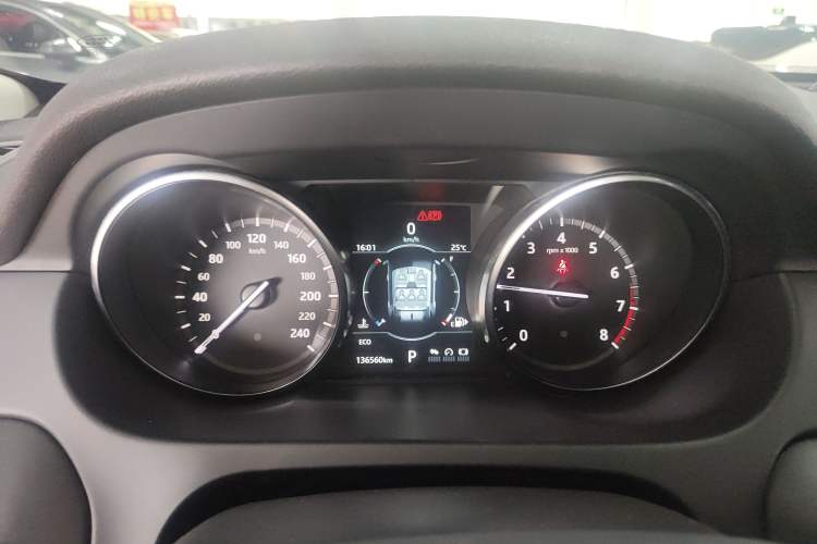 Used Land Rover Discovery Sport 2018 240 PS SE Version
