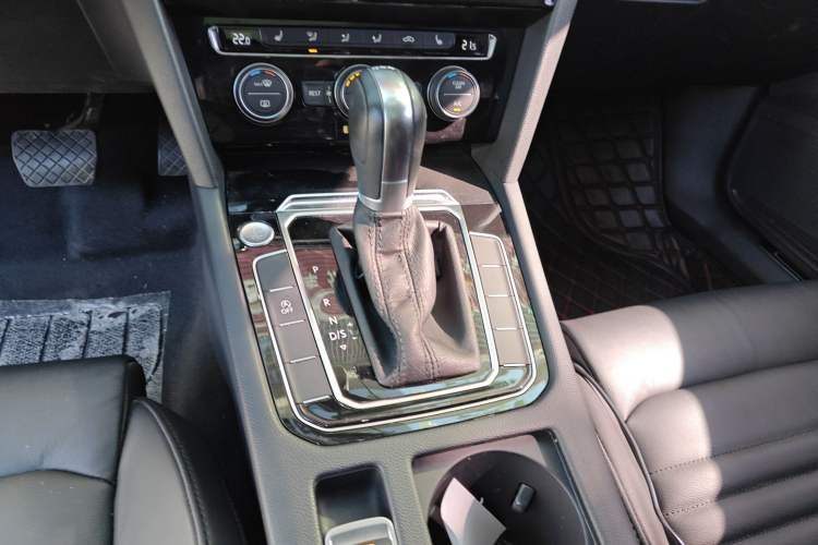 Used Volkswagen Magotan 2018 Facelift 380TSI DSG Luxury Version
