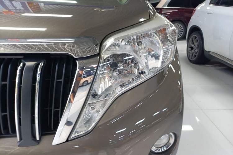 Used Toyota Prado 2016 2.7L Automatic Standard Edition
