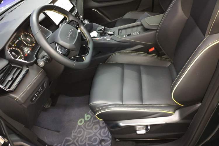 Used Lynk & Co 06 EM-P 2023 1.5T Remix PHEV Pro
