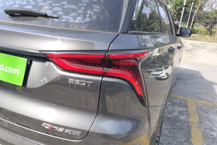 Used Changan CS75 PLUS 2022 1.5T Automatic Luxury Model
