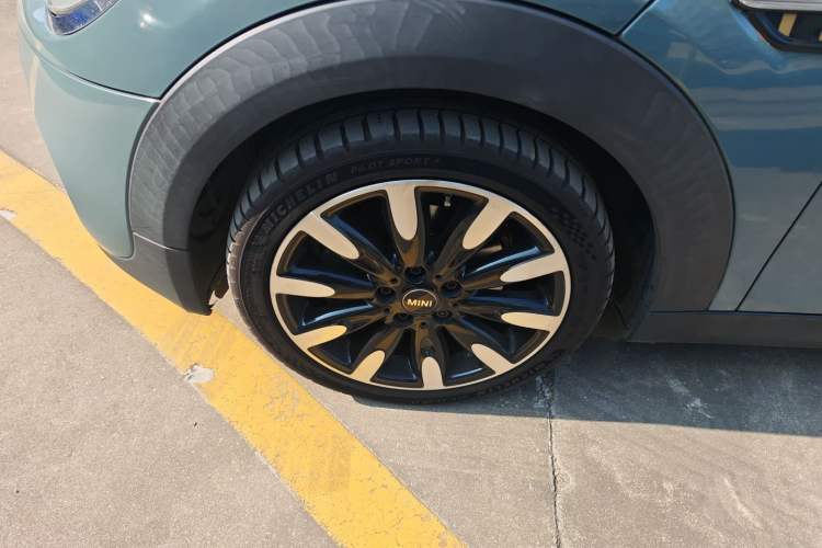 Used  MINI 2016 2.0T COOPER S Five-Door Edition
