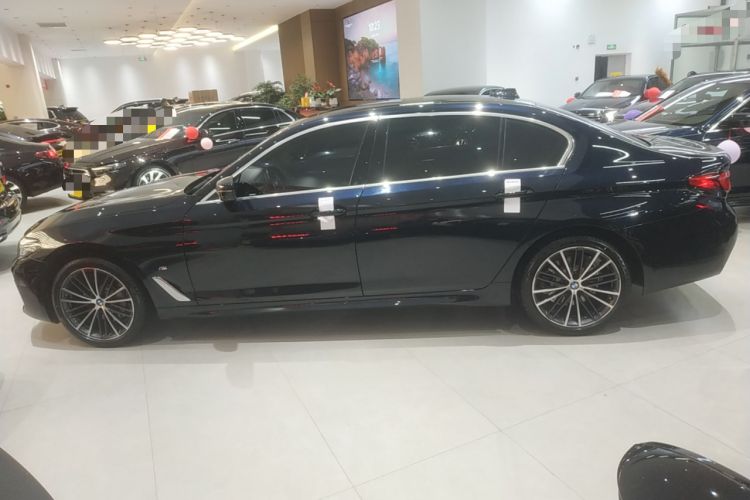 Used BMW 5 Series 2022 Second Facelift 530Li Leading Edition M Sport Package
