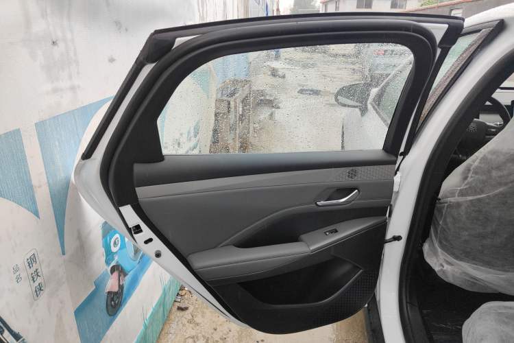 Used BYD Qin PLUS 2025 DM-i Smart Drive 55KM Leading Model
