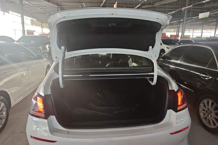 Used Peugeot 408 2019 350THP Automatic Luxury Edition China V Standard
