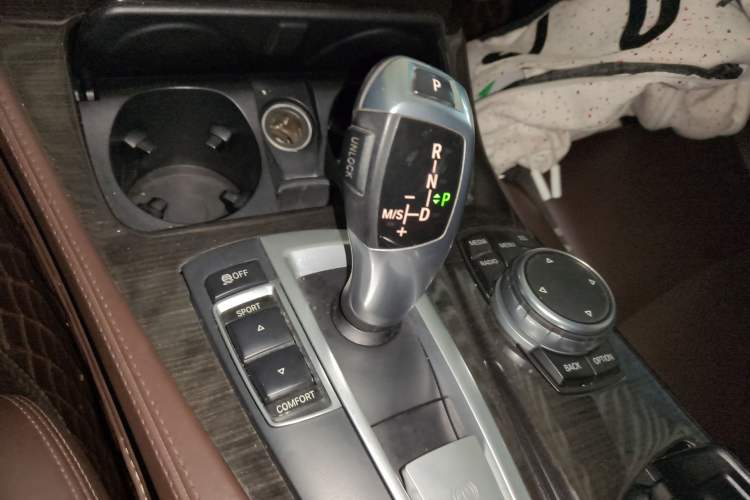 Used BMW 5 Series 2017 525Li Luxury Design Package
