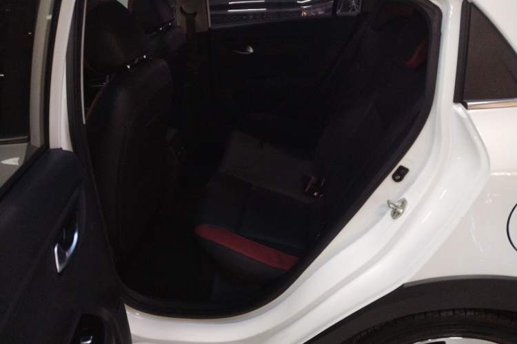 Used Kia KX Cross 2019 1.6L Automatic Dynamic Sunroof Version China VI
