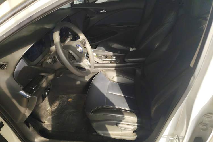 Used Buick Velite 6 2023 430km Range Commuter Version
