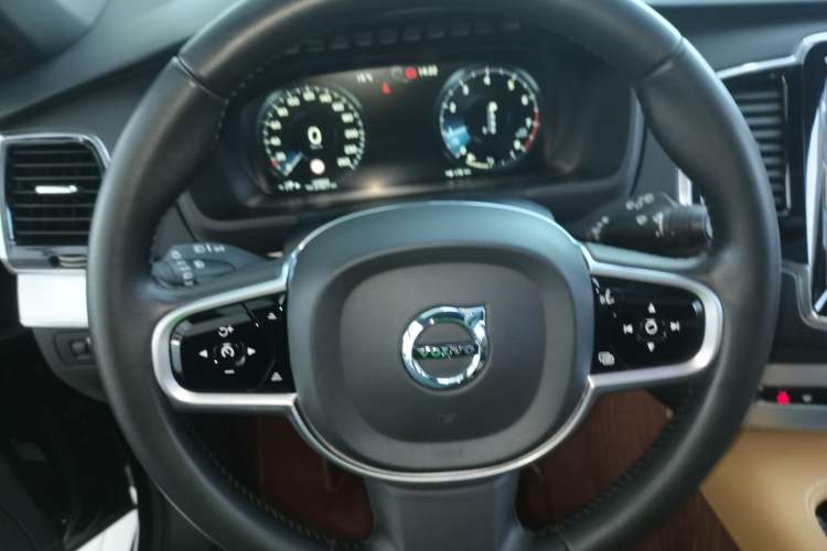 Used Volvo XC90 2018 T6 Zhiyi Edition 7-Seater
