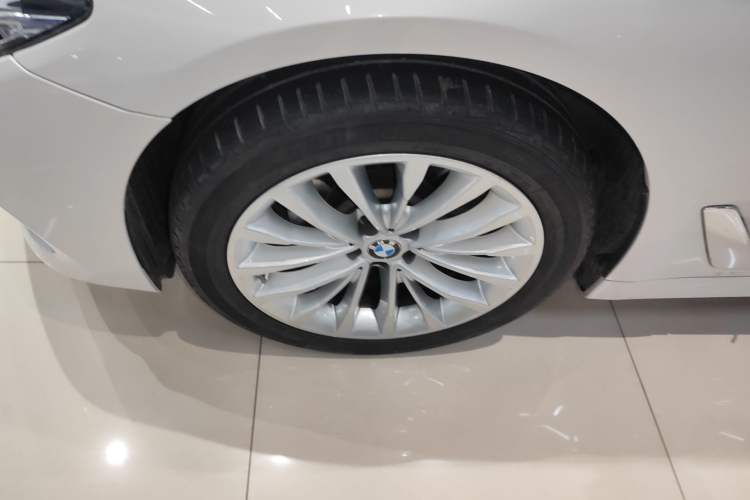 Used BMW 5 Series 2019 Facelifted 525Li Luxury Package
