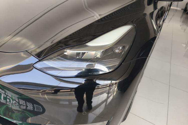 Used Tesla Model Y 2021 Long-Range All-Wheel-Drive Version