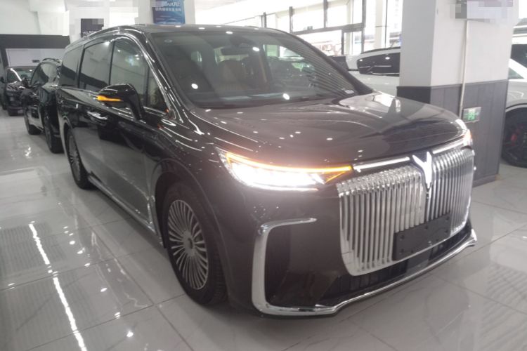 Used VOYAH Dream 2025 PHEV Four-Wheel-Drive Flagship Kunpeng Edition
