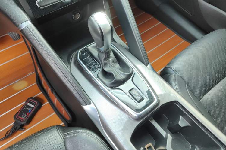 Used Renault Koleos 2017 2.5L Two-Wheel Drive Prestige Edition