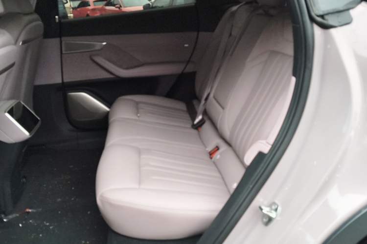 Used ONVO L60 2024 60 kWh Rear-Drive Version