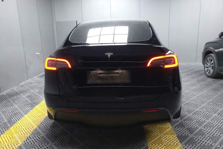 Used Tesla Model Y 2021 Standard Range Rear-Wheel Drive Version