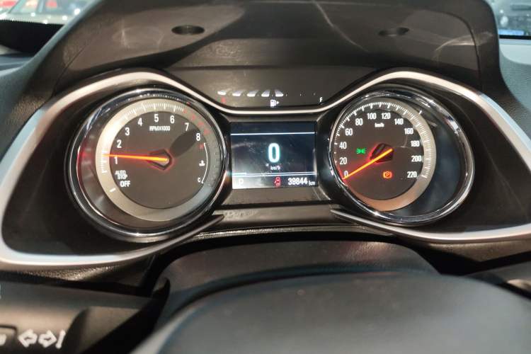 Used Chevrolet Orlando 2019 Redline 530T Automatic Enjoyment Version (5+2 Seating) China VI