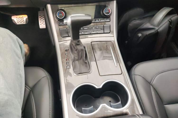 Used Haval H8 2015 2.0T Two-Wheel Drive Comfort Version