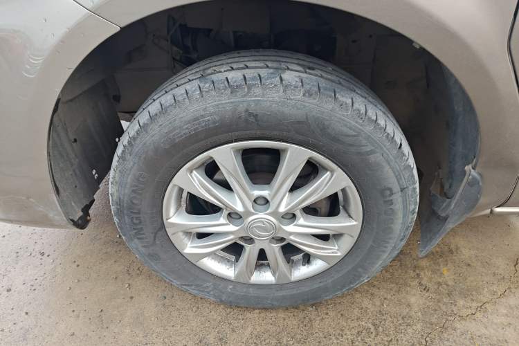 Used FORTHING Lingzhi 2020 M5L 1.6L Luxury 7-Seater
