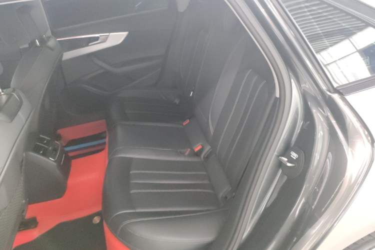 Used Audi A4L 2022 40 TFSI Luxury Dynamic Model
