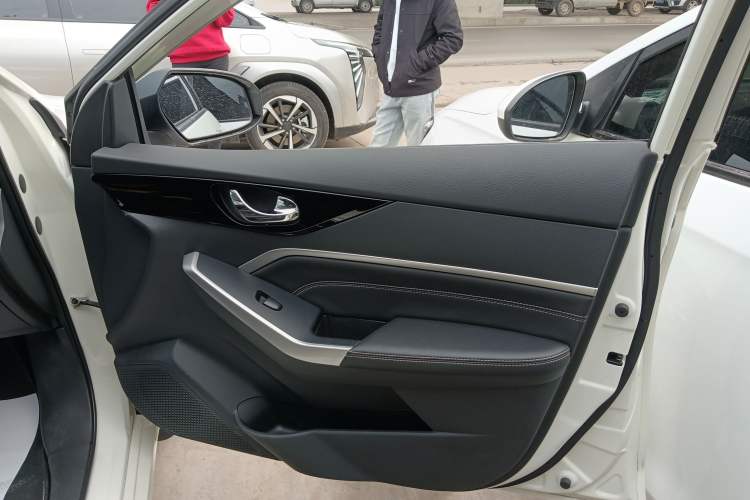 Used Venucia D60 2021 PLUS 1.6L XL CVT Yue Ling Edition
