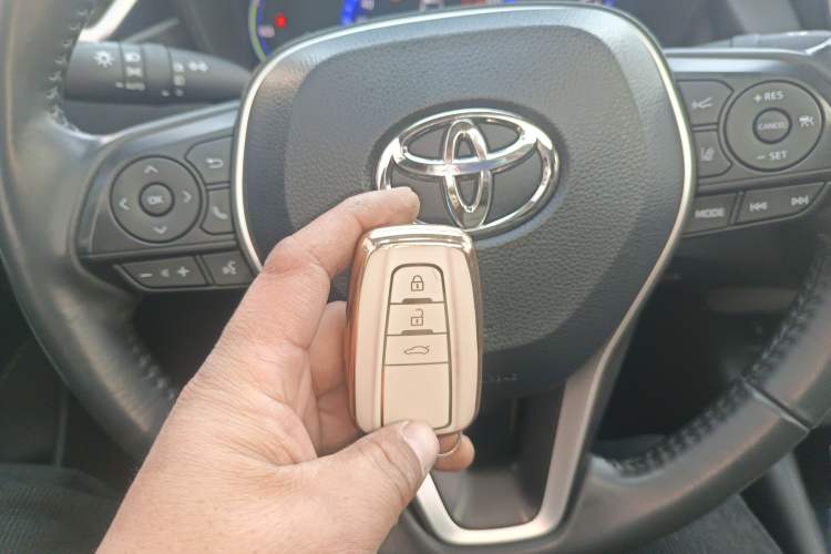 Used Toyota Corolla 2021 Dual-Motor 1.8L E-CVT Flagship Edition