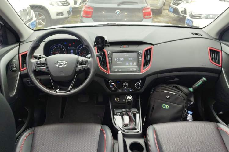 Used Hyundai ix25 2017 1.4T Automatic Smart Version
