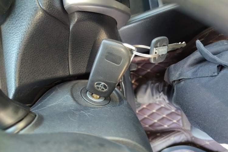 Used Toyota YARiS L 2016 Revised 1.5E CVT Charming Edition