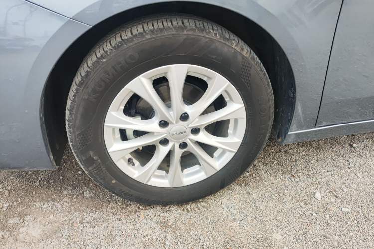 Used Roewe i5 2023 1.5L Manual Comfort Edition
