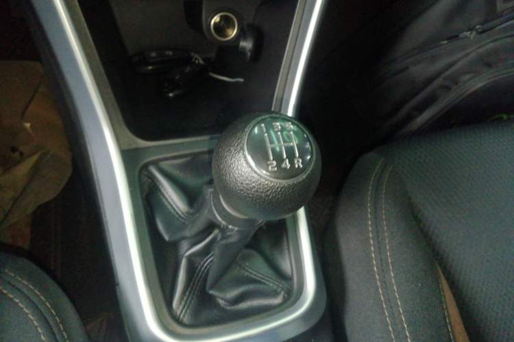 Used Suzuki Vitara S-Cross 2017 1.6L Manual Two-Wheel Drive Urban Fashion Model