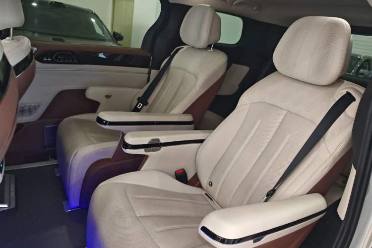 Used BYD Xia 2025 DM-i 1.5T 180km Excellence Model
