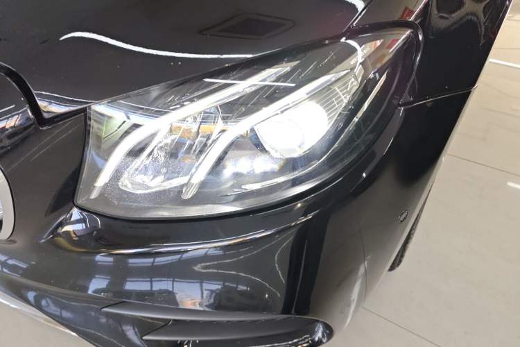 Used Mercedes-Benz E-Class 2017 E 300 L Sporty and Stylish Model