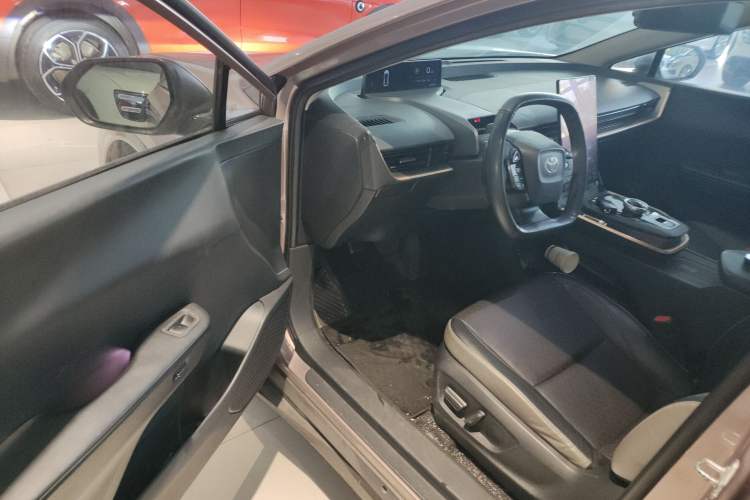 Used Toyota bZ3 2023 616 km Long-Range Premium
