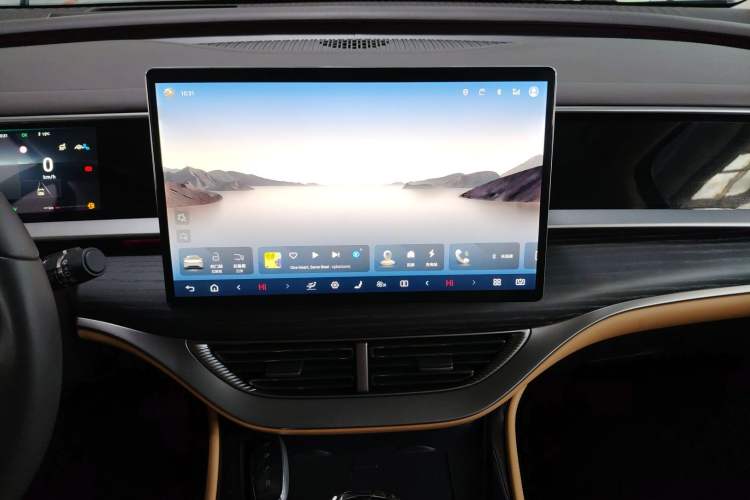 Used Denza D9 2024 DM-i 980 Four-Wheel Drive Flagship Model