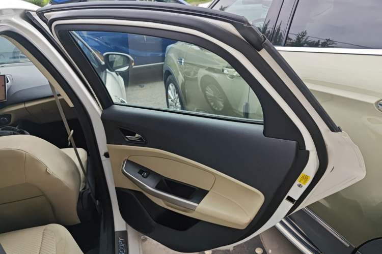 Used Ford Escort 2015 1.5L Automatic Comfort Model
