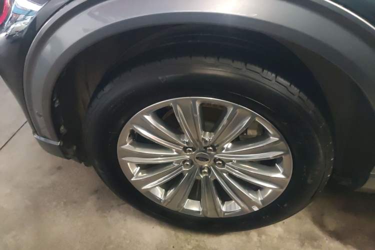 Used Ford Explorer 2020 EcoBoost 285 4x4 Titanium Edition 7-Seater
