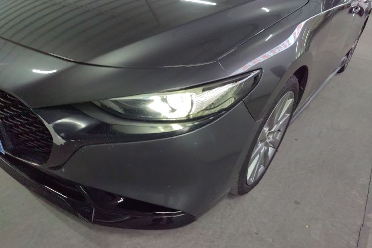 Used Mazda Mazda 3 Axela 2020 2.0L Automatic Luxury Version
