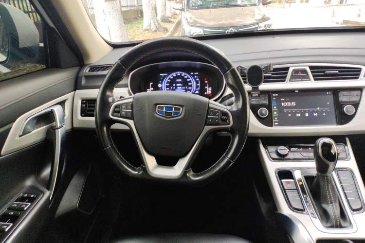 Used Geely Auto Emgrand X7 Sport 2018 1.8TD Automatic Two-Wheel Drive Smart Connect 4G Internet Edition