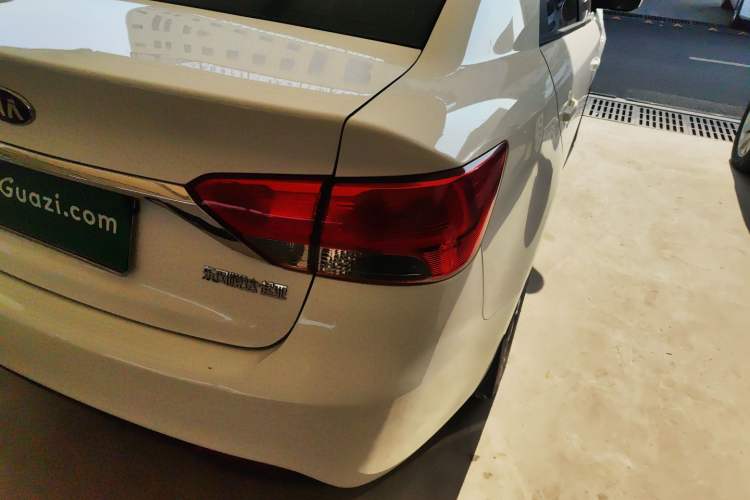 Used Kia Forte 2014 1.6L MT GL
